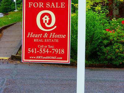 File:House For Sale Sign in Eugene, Oregon.jpg