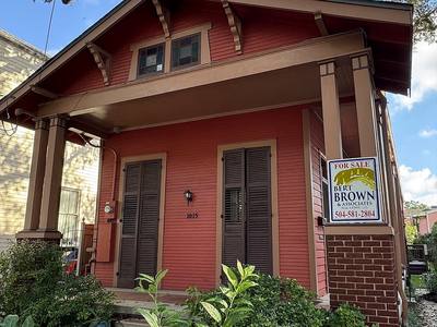 File:Shotgun house for sale Louisiana Avenue New Orleans November 2024.jpg