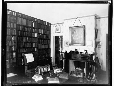 File:Emerson's study (showing shelves of books, fireplace and desk) LCCN96508062.jpg