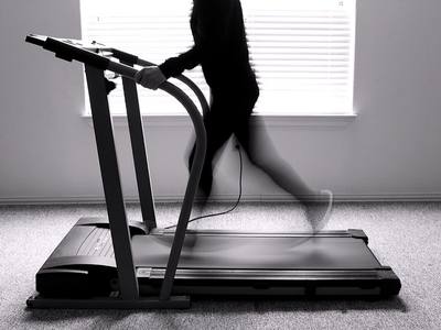 File:Exercise Treadmill Convey Motion.jpg
