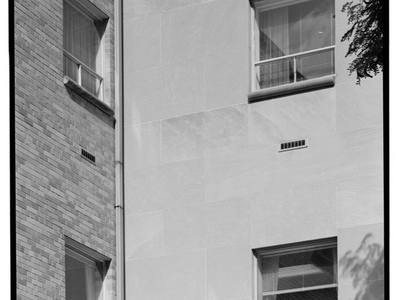 File:Close of the east elevation to show change in building fabric from ceramic tile facing to brick masonry and to show the stone window sills - Arlington Realty Building, 2300 North HABS VA,7-ARL,15-10.tif