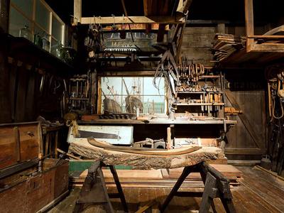 File:Werkstatt eines Schiffszimmerers im Altonaer Museum IMG 5128 edit.jpg
